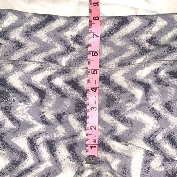 Tuff Athletics Womens Zigzag Pattern Leggings M Gray/White 86% Nylon 14% Lycra S - Picture 9 of 9